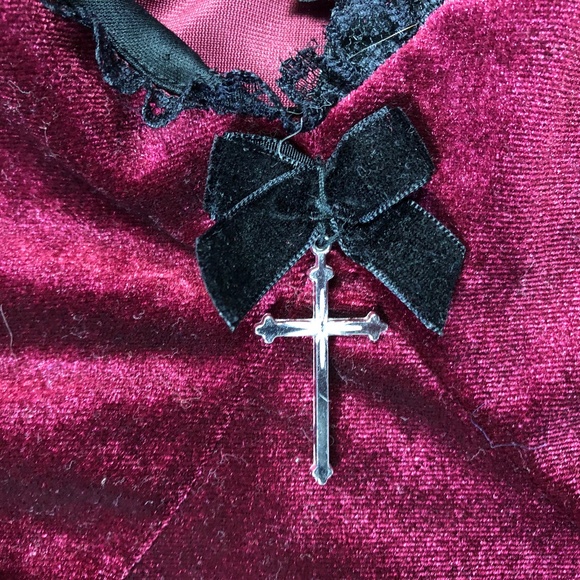 Cosmic Aura Hot Topic Goth Emo Y2K Red Velvet Black Lace Slip Dress Womens 2 - Picture 4 of 5